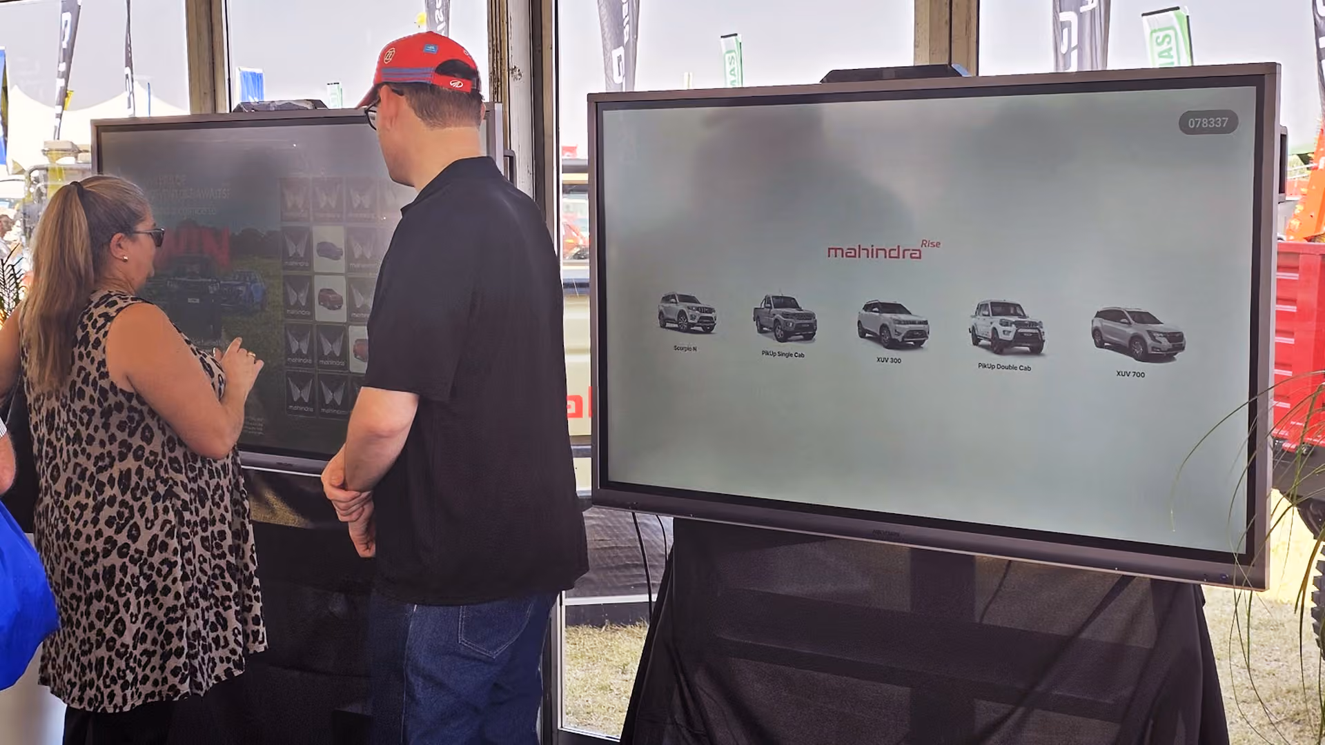Mahindra Virtual Showroom Experience by MetaXR