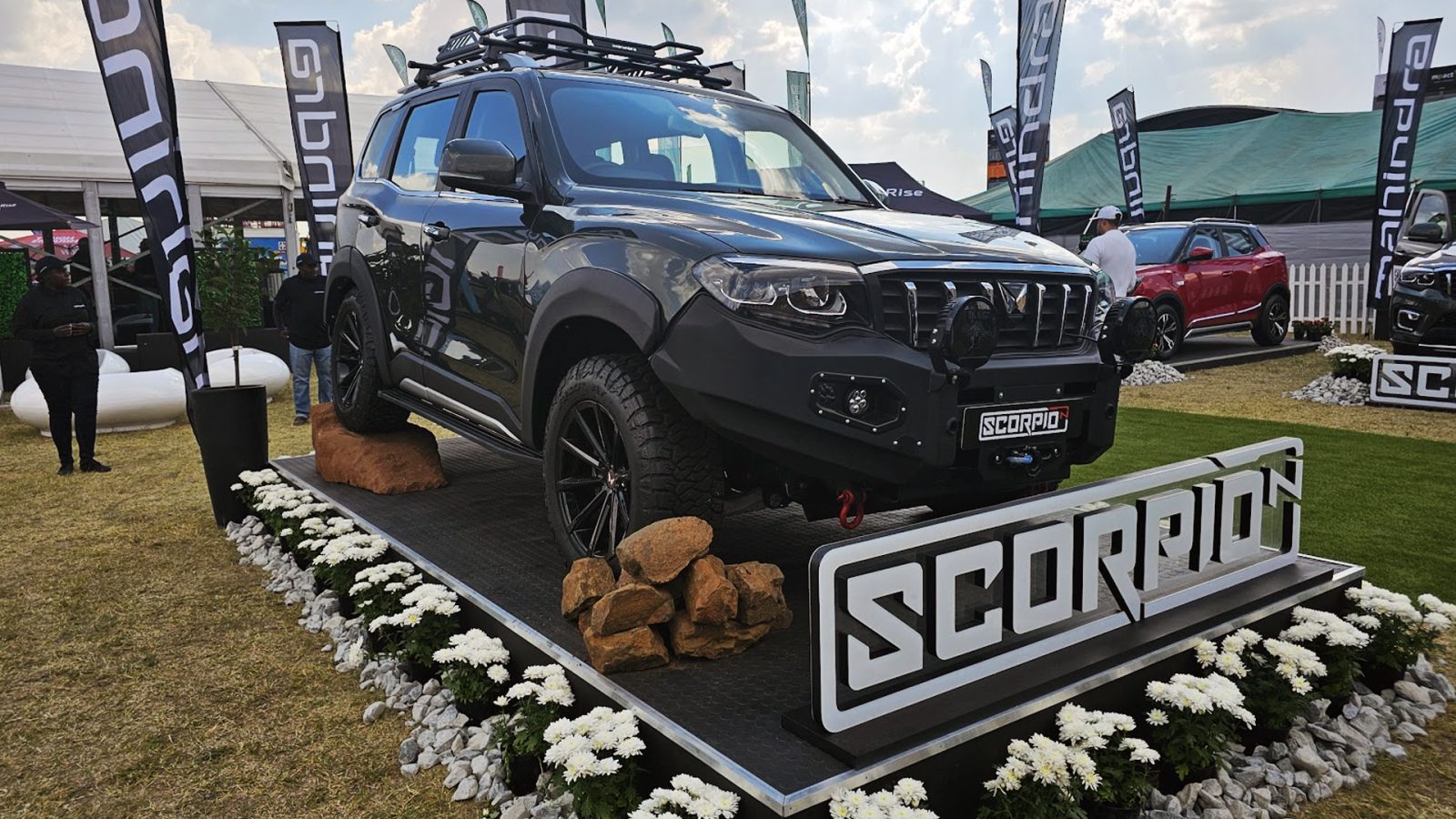 mahindra-scorpio-n-1600x900.jpg