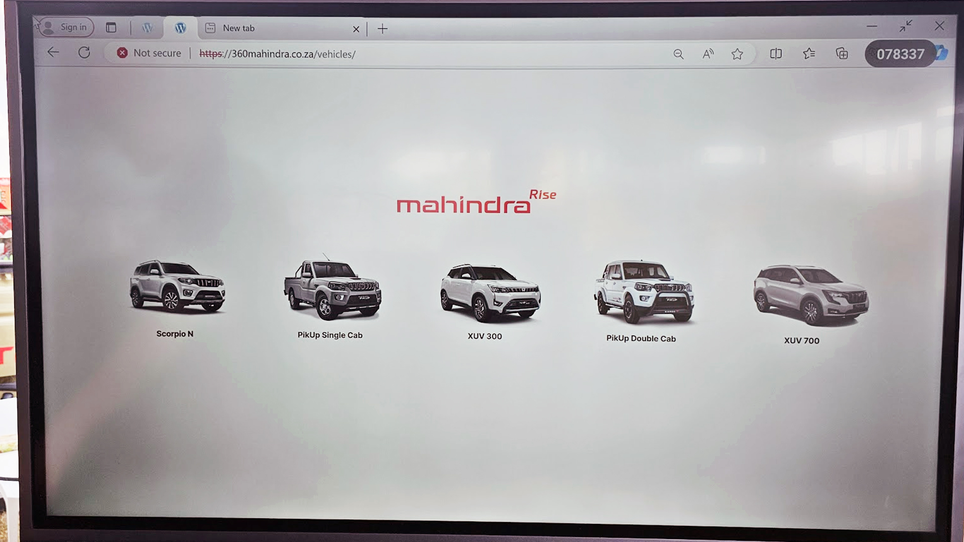mahindra-touchscreen-experience.jpg